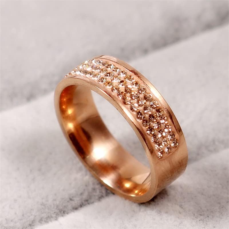 Kolesso Rose Gold Famous Brand Zircon Ring 8mm meio círculo de três fileiras Crystal 316L Rings de dedos para