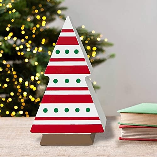 Decoração coletiva de árvore de Natal em forma de madeira caseira, etiquetas de natal, brechas de madeira,