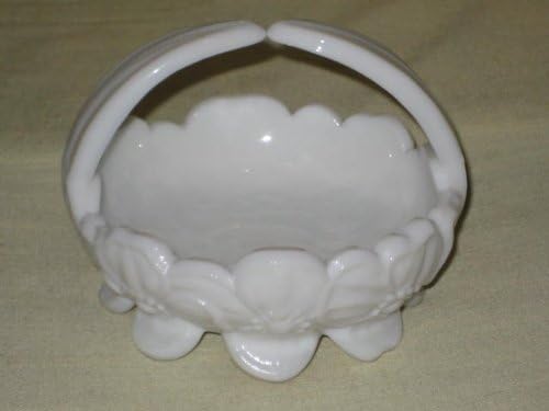 Vintage Westmoreland Milk Glass Split Handle Dogwood Basket Candy Prato - 5x4 polegadas