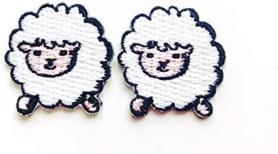 O conjunto de 2 minúsculos mini mini branco ovelha animal selvagem cordeiro fofo desenho animado costurar