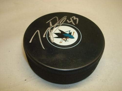 Taylor Fedun assinou San Jose Sharks Hockey Puck autografado 1A - Pucks autografados da NHL