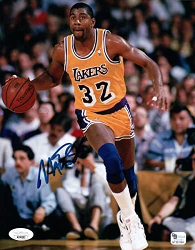 Magic Johnson autografou 8x10 Photo Los Angeles Lakers Drible JSA AD30293 - fotos autografadas da NBA