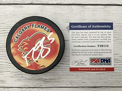 Mark Giordano assinou autografado calgary Flames Hockey Puck PSA DNA CoA B - Pucks de NHL autografados